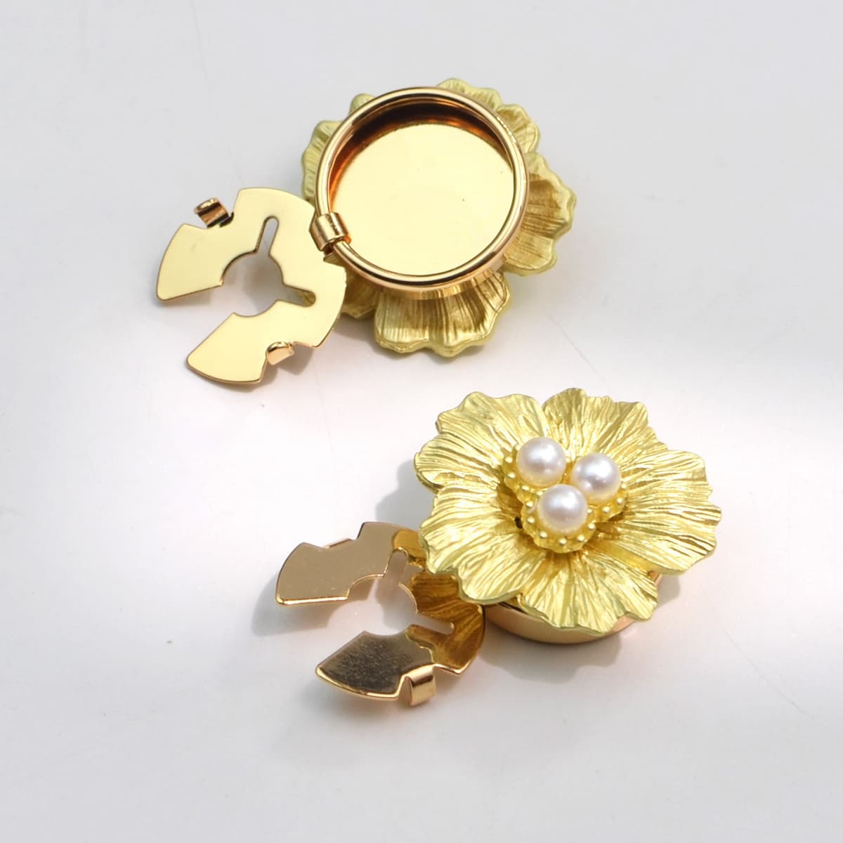Accesoriu pentru Nasturi, Flippy, Model Floare cu Perle, din Metal, 2.5 x 1.7 cm, Auriu — imaginea 5