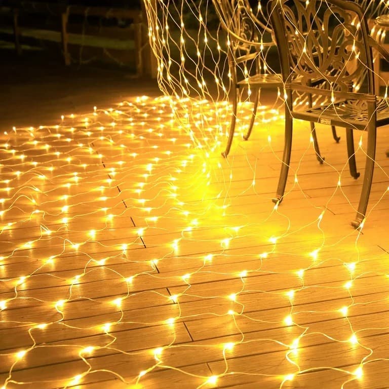 Instalatie Craciun Yoto, Tip Plasa, 1.2 m x 1.2 m, 80 LED-uri, Prelungitor 1.5 m, 8 Jocuri de Lumini, Interconectabila, Fir transparent, Interior/Exterior, Alb Cald