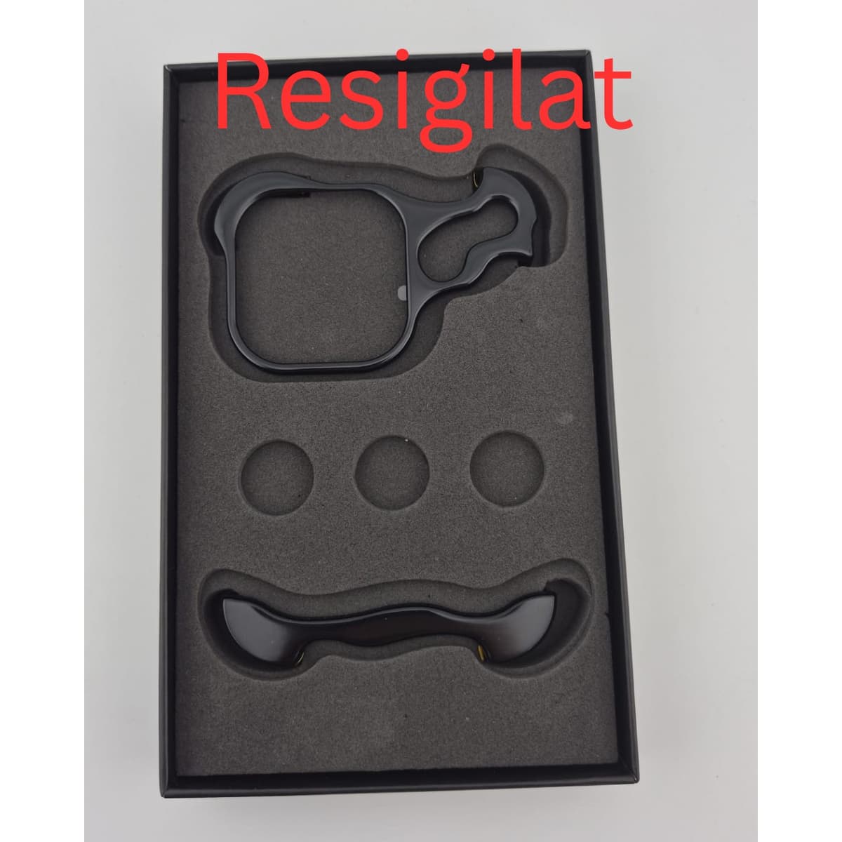 Resigilat: Husa Metalica Compatibila cu iPhone 16 Pro Max, Flippy, Protectie pentru Colturile Telefonului si Camera, Aliaj
