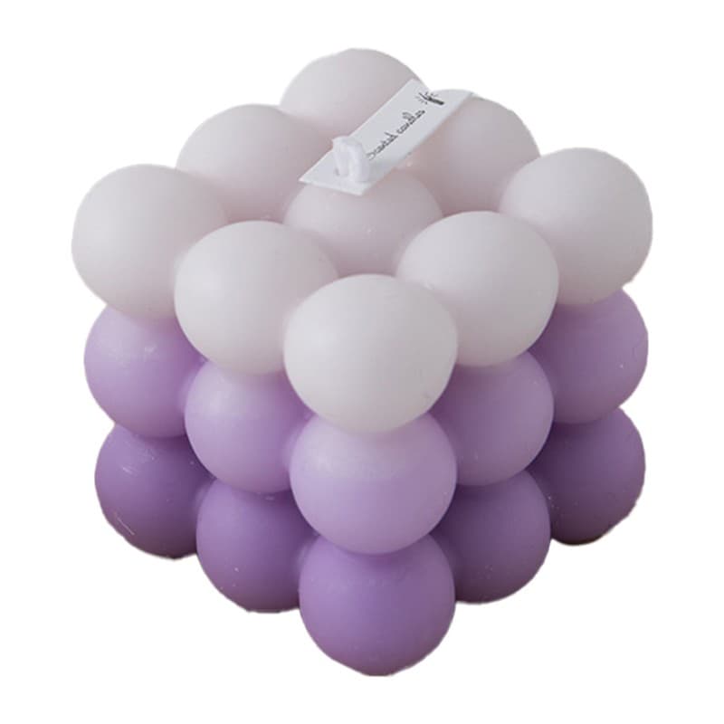 Lumanare Parfumata, Flippy, din Ceara De Soia, Model Cub, Gradient in 3 Culori Pale, 6x6x6 cm, Aroma de Lavanda, Mov