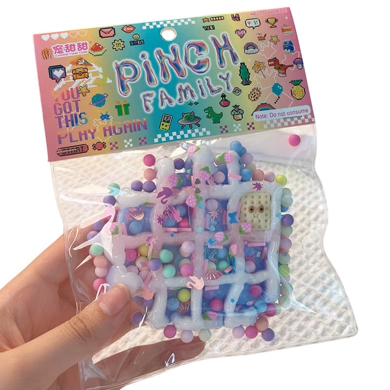 Jucarie Antistres Squishy, Flippy, cu Revenire Lenta, Squeeze Pinch Family, Model Waffle, 6x6 cm, 99g, Ambalaj Transparent