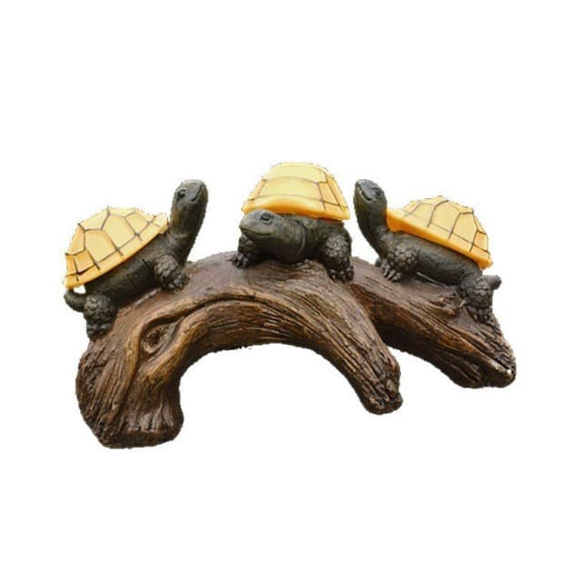 Decoratiune Ornament pentru Gradina, Flippy, Decoratiune pentru Gradina, Model 3 Broscute Testoase Asezate pe Bustean